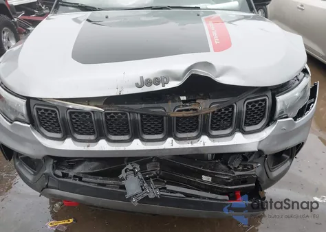 2024 Jeep Compass Trailhawk 4X4 from USA, damaged, VIN 3C4NJDDN7RT610543